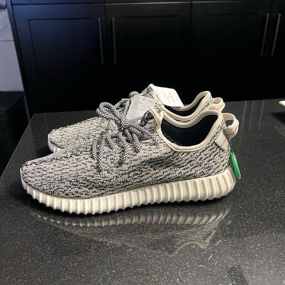 Adidas Yeezy Boost Mens Sz 12 NWT - Picture 3 of 9